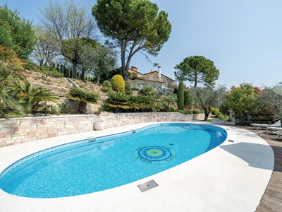 Villa for 10 people with private pool overlooking Lake Garda