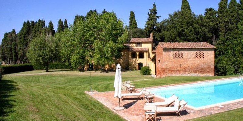 Tuscany villa with pool