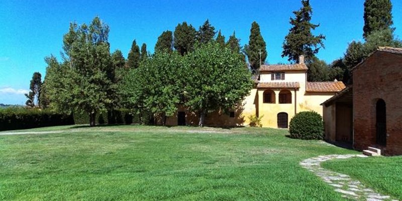 Tuscany villa with pool