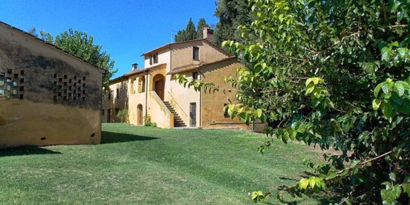Tuscany villa with pool