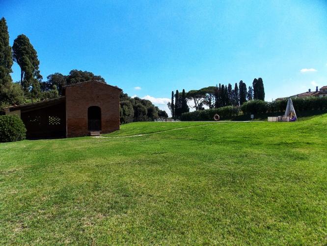 Tuscany villa with pool