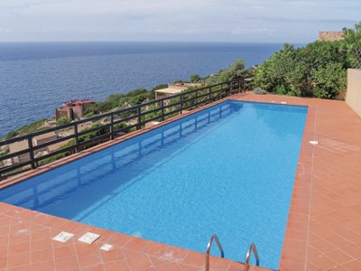 Isd244 Pool 01