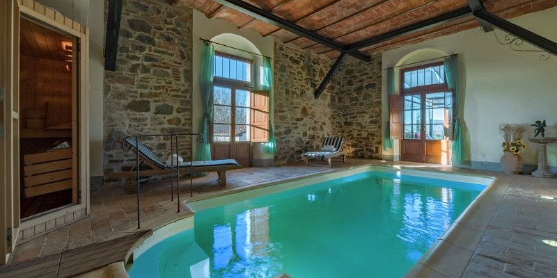 Large villa for 18 people suitable for wedding ceremonies in Tuscany