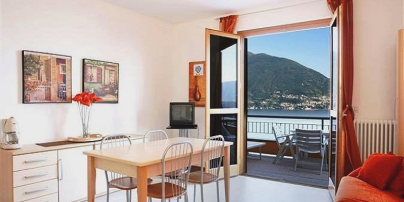 Apartment for 6 people on the western side of Lake Como