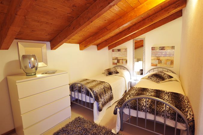 Apartment with wonderful panoramic terrace views of Lake Como