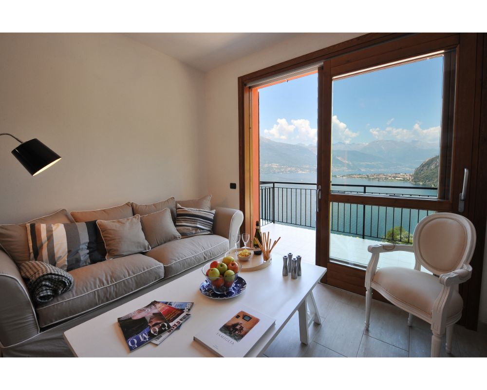 Apartment for 4 people near Bellano & has shared swimming pool