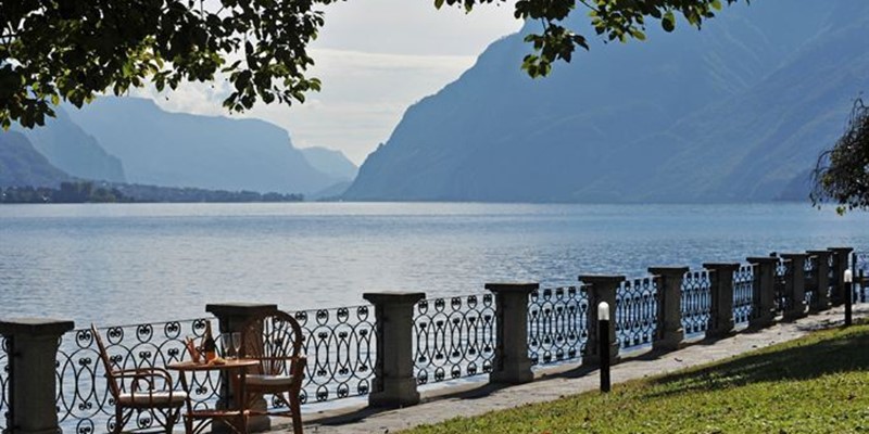 Large villa for 14 people on the shores of Lake Como in Vassena