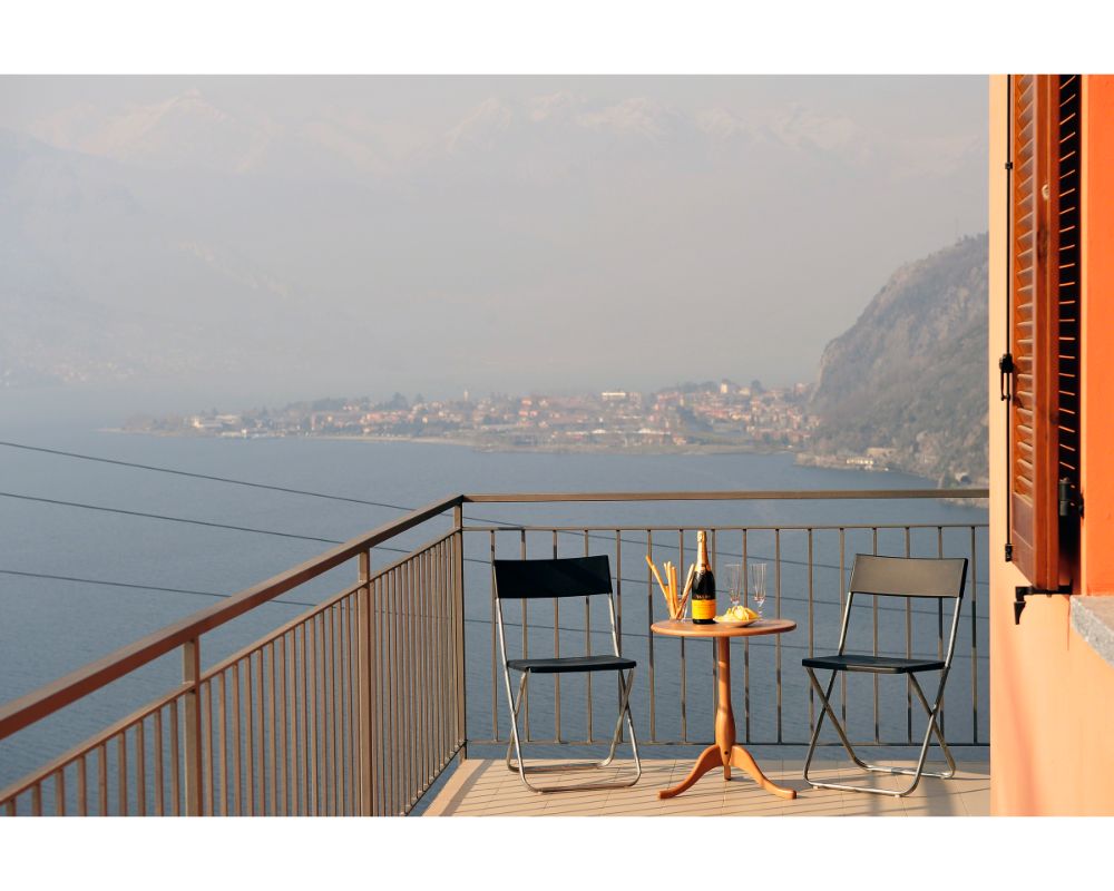 Apartment for 4 people near Bellano with shared swimming pool