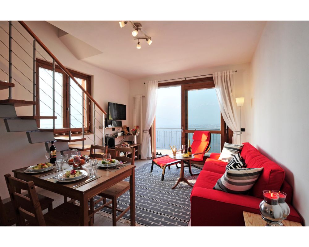 Apartment for 4 people near Bellano with shared swimming pool