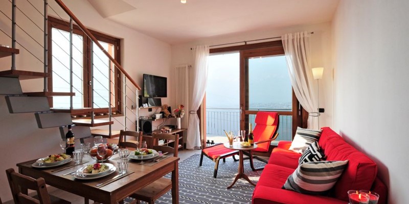 Apartment for 4 people near Bellano with shared swimming pool