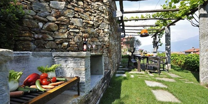 Luxury apartment for 6 people near Menaggio with swimming pool