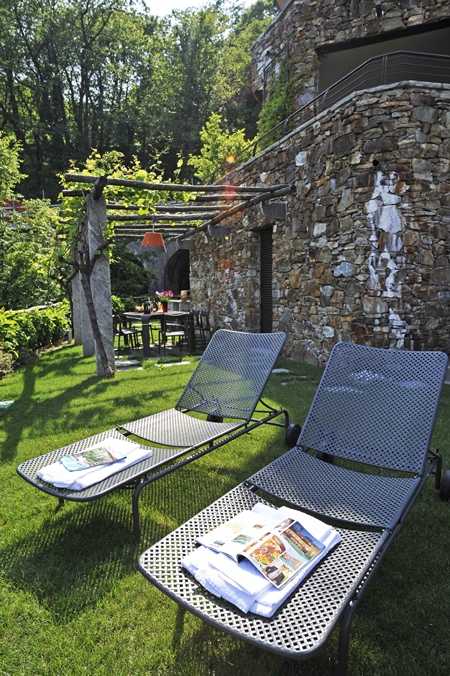 Luxury apartment for 6 people near Menaggio with swimming pool