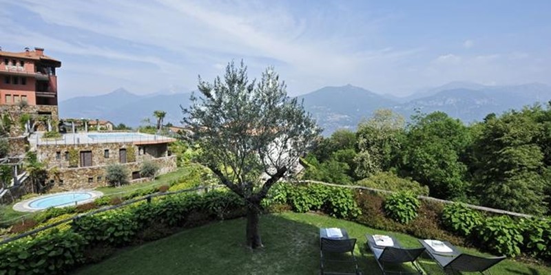 Luxury apartment for 6 people near Menaggio with swimming pool