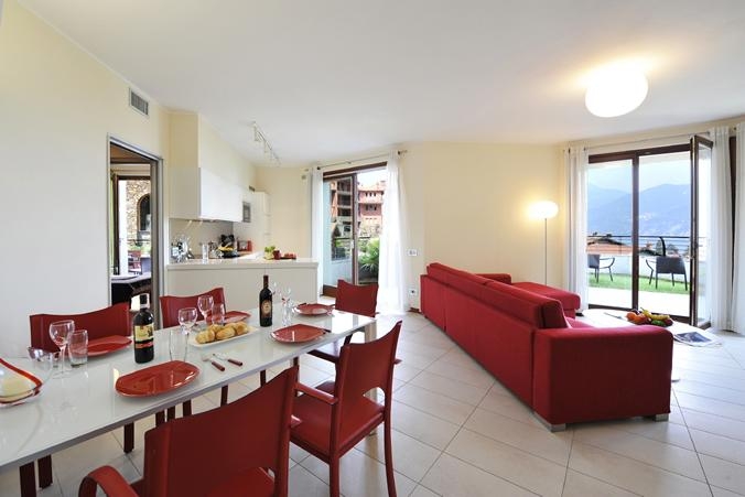 Luxury apartment for 6 people near Menaggio with swimming pool