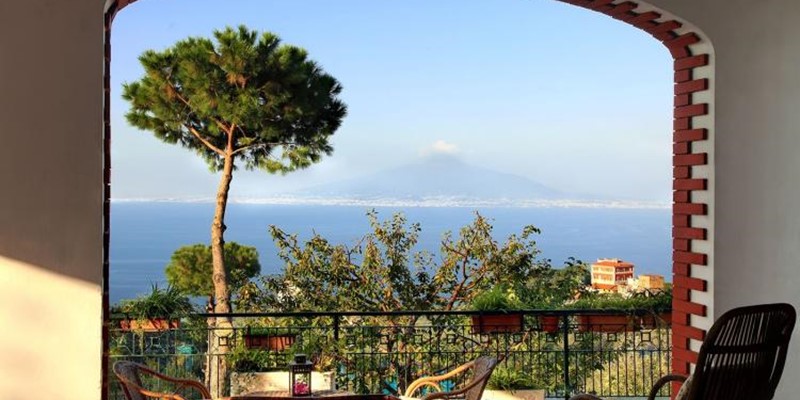 Vesuvius Vista | Spectacular Apartment With Private Pool & Panoramic Views To Rent In Sorrento, Italy 2022/2023