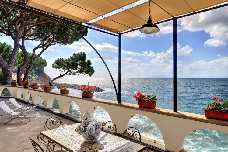 Apartment Lungomare | Romantic Apartment On The Sea Front To Rent In Sorrento, Italy 2022/2023