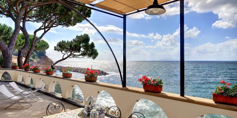 Apartment Lungomare | Romantic Apartment On The Sea Front To Rent In Sorrento, Italy 2022/2023