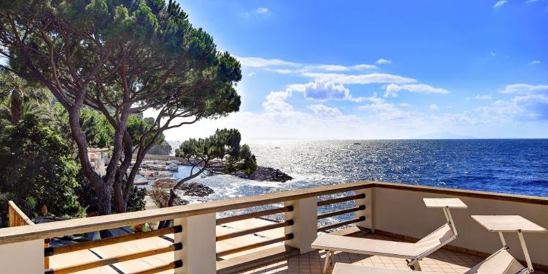 Apartment Lungomare | Romantic Apartment On The Sea Front To Rent In Sorrento, Italy 2022/2023