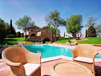 Le Marche villa with pool