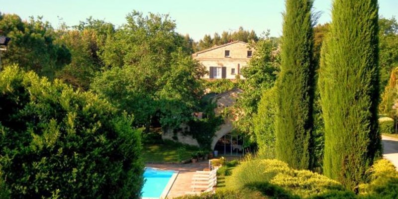 Le Marche villa with pool