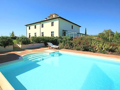 Large villa in Tuscany
