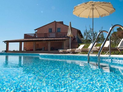 Villa in Tuscany with pool