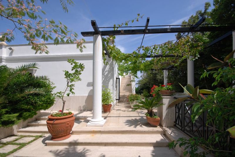 Luxury 7 bedroomed villa with direct sea access on the island of Ischia