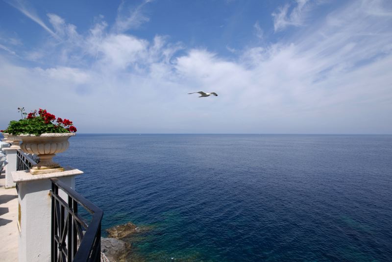 Luxury 7 bedroomed villa with direct sea access on the island of Ischia
