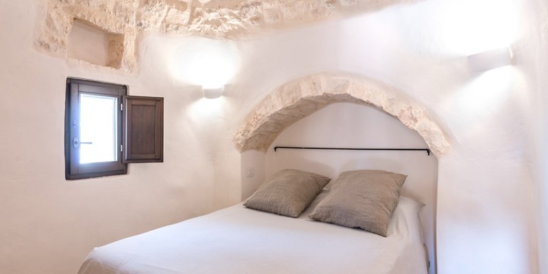 Trulli with private pool for 8 people in the countryside around Monopoli