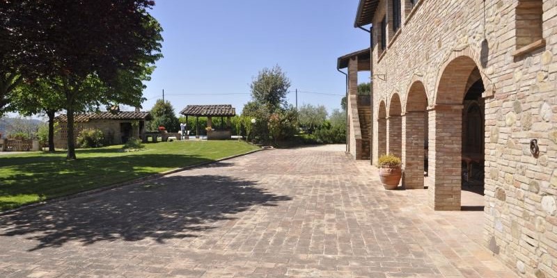 Large Villa With Private Pool To Rent In Umbria, Italy 2023