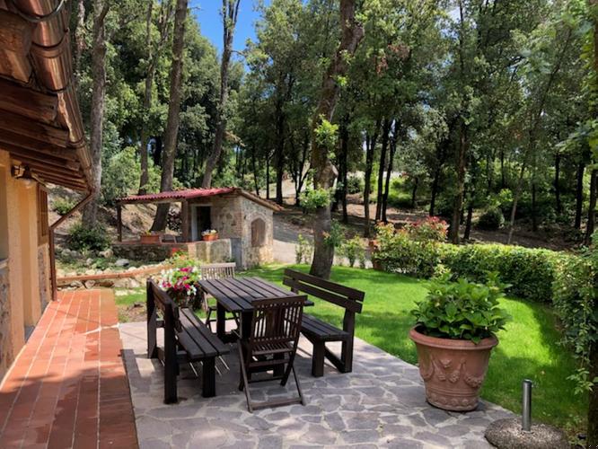 Villa suitable for 6 people in Tuscany with private swimming pool