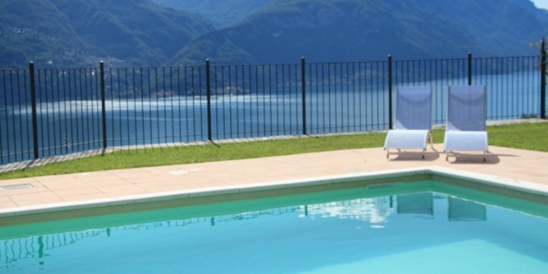 Villa for 6 people with shared swimming pool overlooking Lake Como