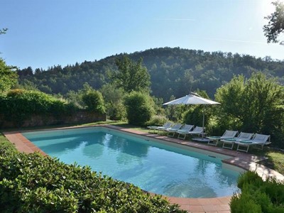 Lovely villa in the Chianti region with private pool in a peaceful position