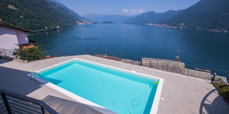Lake Como view apartment for 4 people with shared swimming pool
