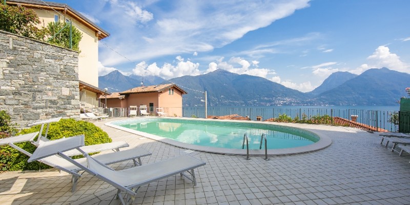 Lake Como view apartment for 6 people