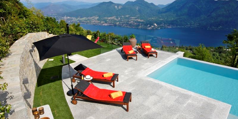 Luxury villa for 16 people over looking Lake Maggiore