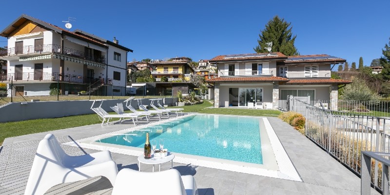 Modern villa with private swimming pool near Lake Maggiore