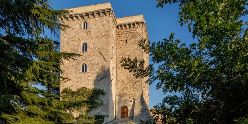 A unique castle for 12 people with private swimming pool near Todi in Umbria