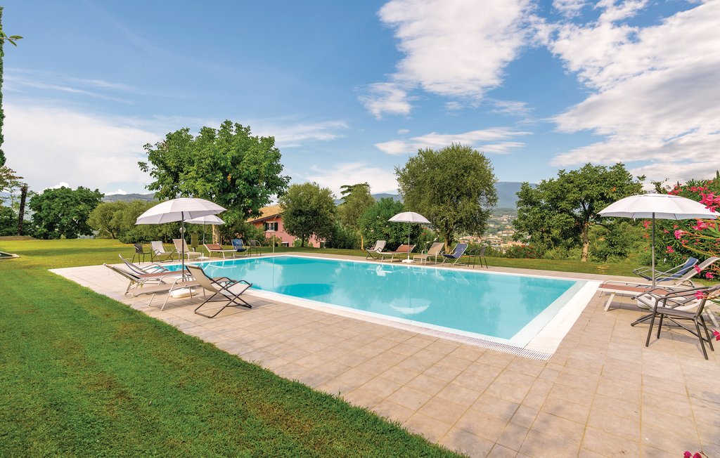 Villas at Lake Garda Holiday Homes in Italy the villa speciailists