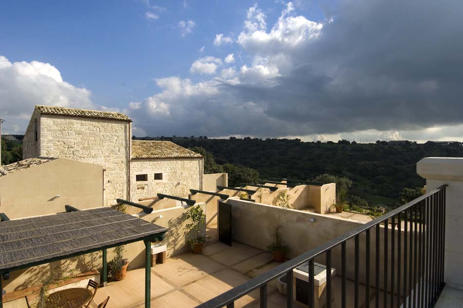 Beautiful Apartment In The Countryside To Rent In Sicily, Italy