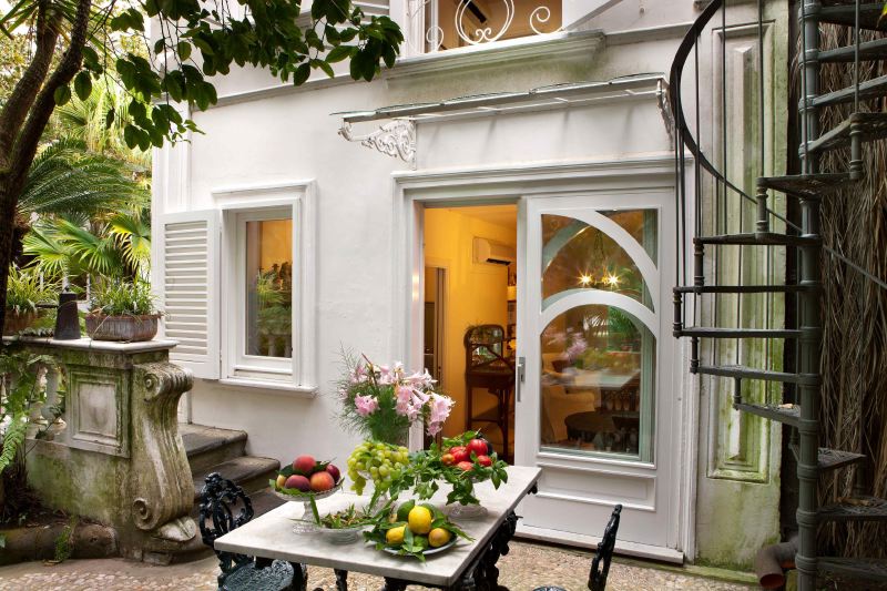 Private Villa To With Swimming Pool & Garden To Rent In Sorrento, Italy