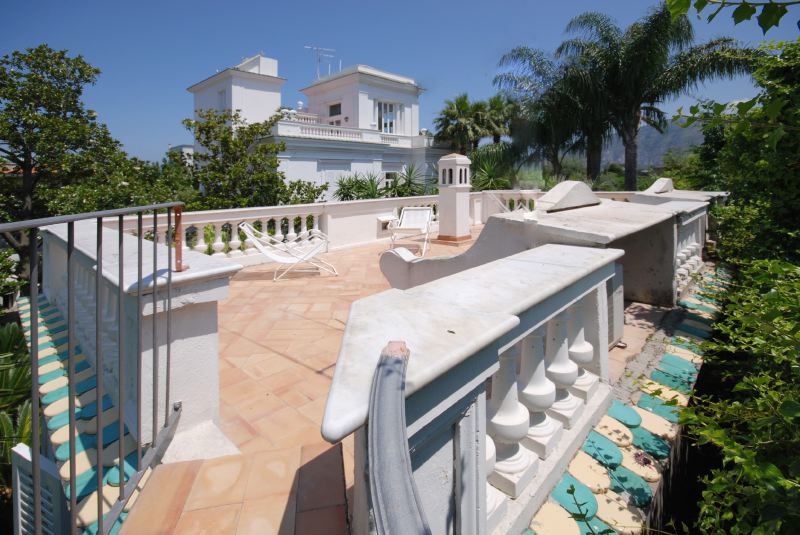 Private Villa To With Swimming Pool & Garden To Rent In Sorrento, Italy