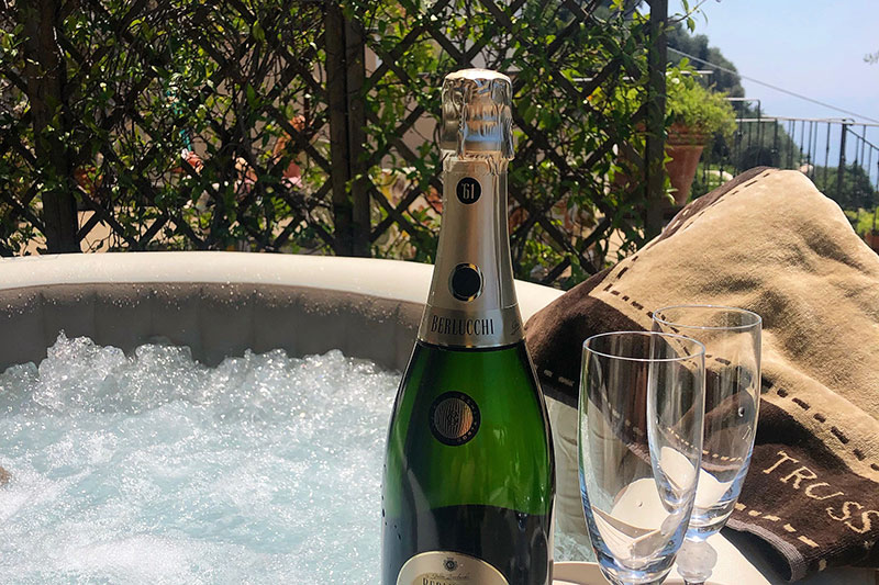 Romantic Sea View Apartment For 2 To Rent On Amalfi Coast, Italy