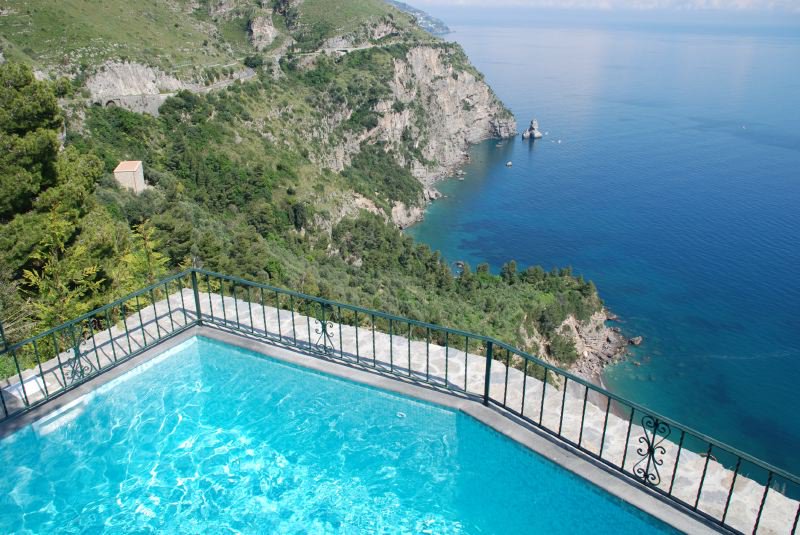 2 bedroomed villa near Postiano with private swimming pool