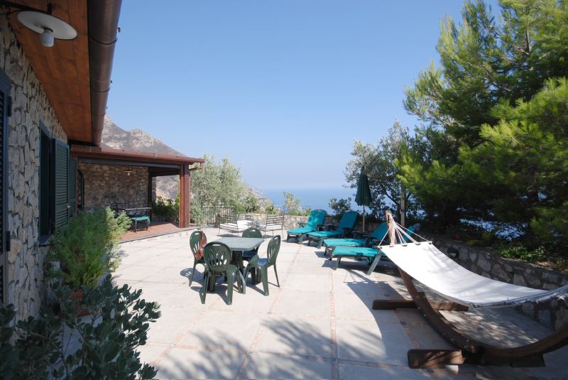 2 bedroomed villa near Postiano with private swimming pool