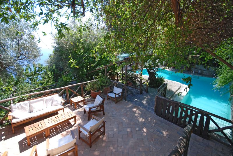4 bedroomed villa with private swimming pool near Positano