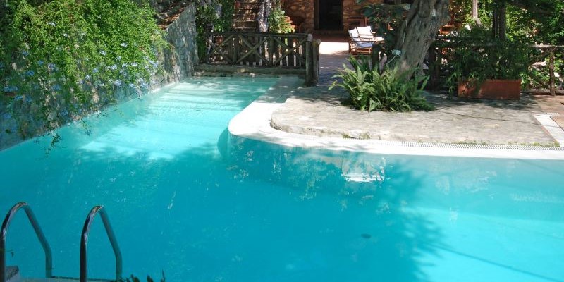 4 bedroomed villa with private swimming pool near Positano