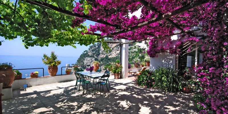 3 bedroomed apartment in Positano with direct sea access