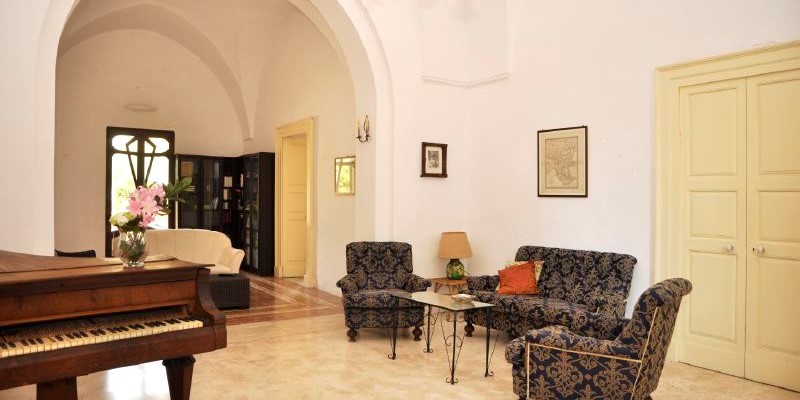 6 bedroomed villa with private pool on the Salento coast in Puglia