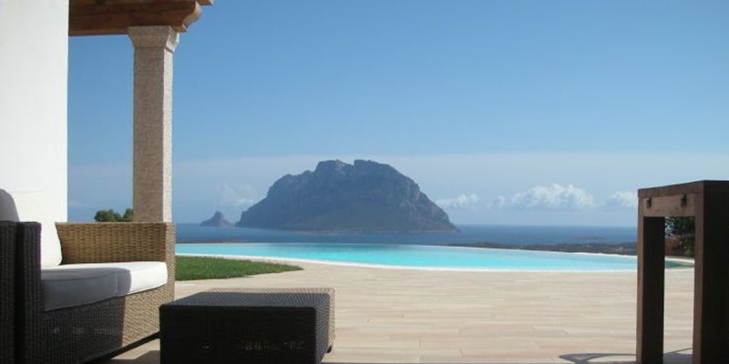 Villa Inifinito | Stunning Villa With Infinity Pool To Rent In Sardinia, Italy 2022/2023